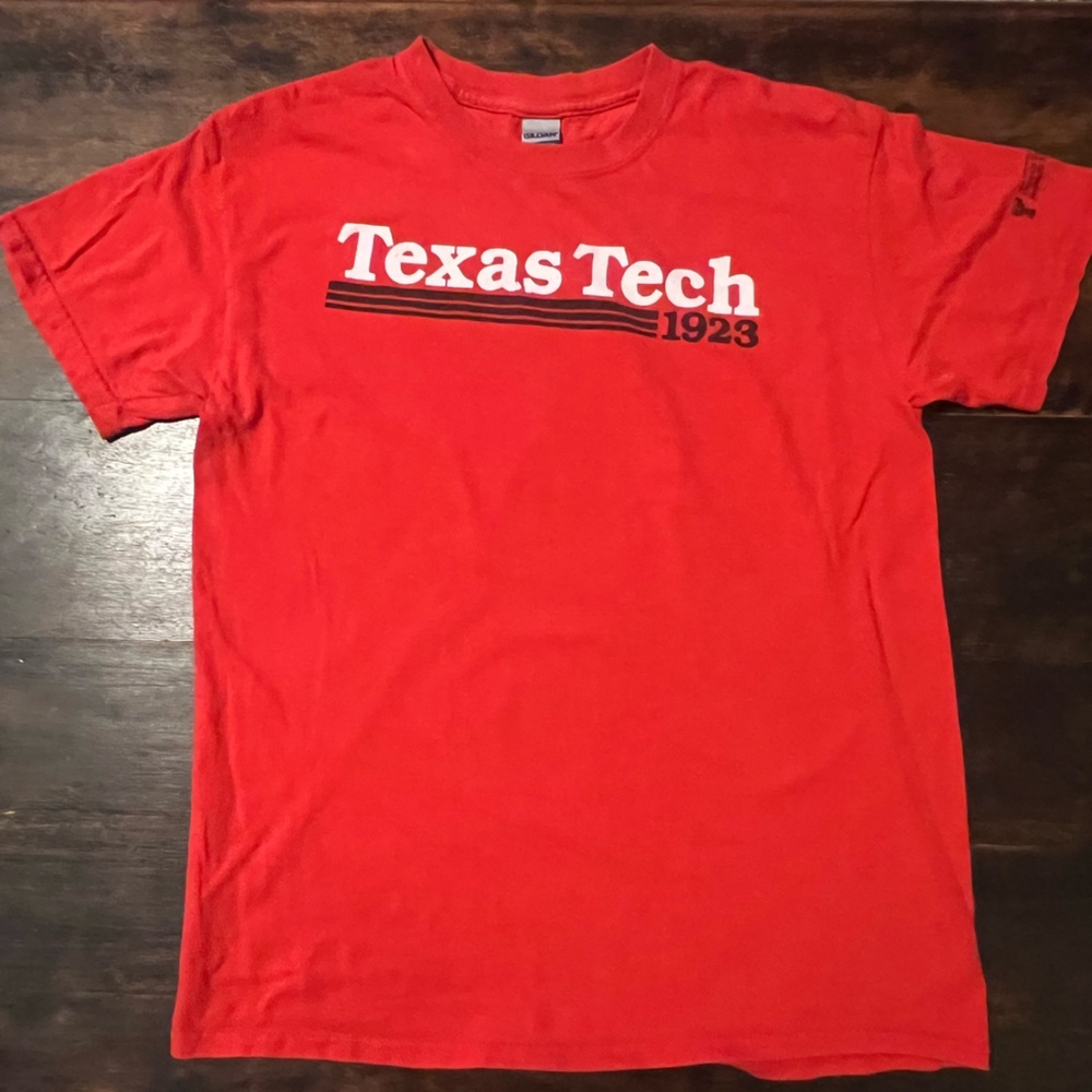 Red Texas tech University T-Shirt in Size M